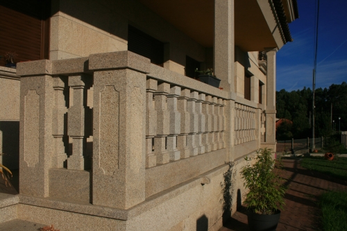 Vivienda construida con piedra país (11)