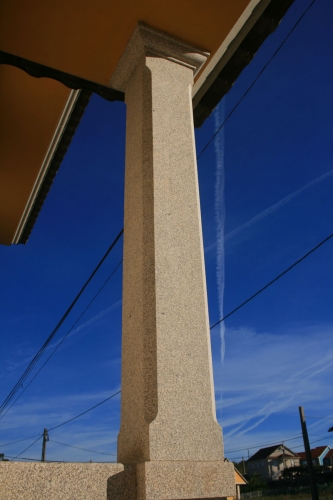 Vivienda construida con piedra país (12)